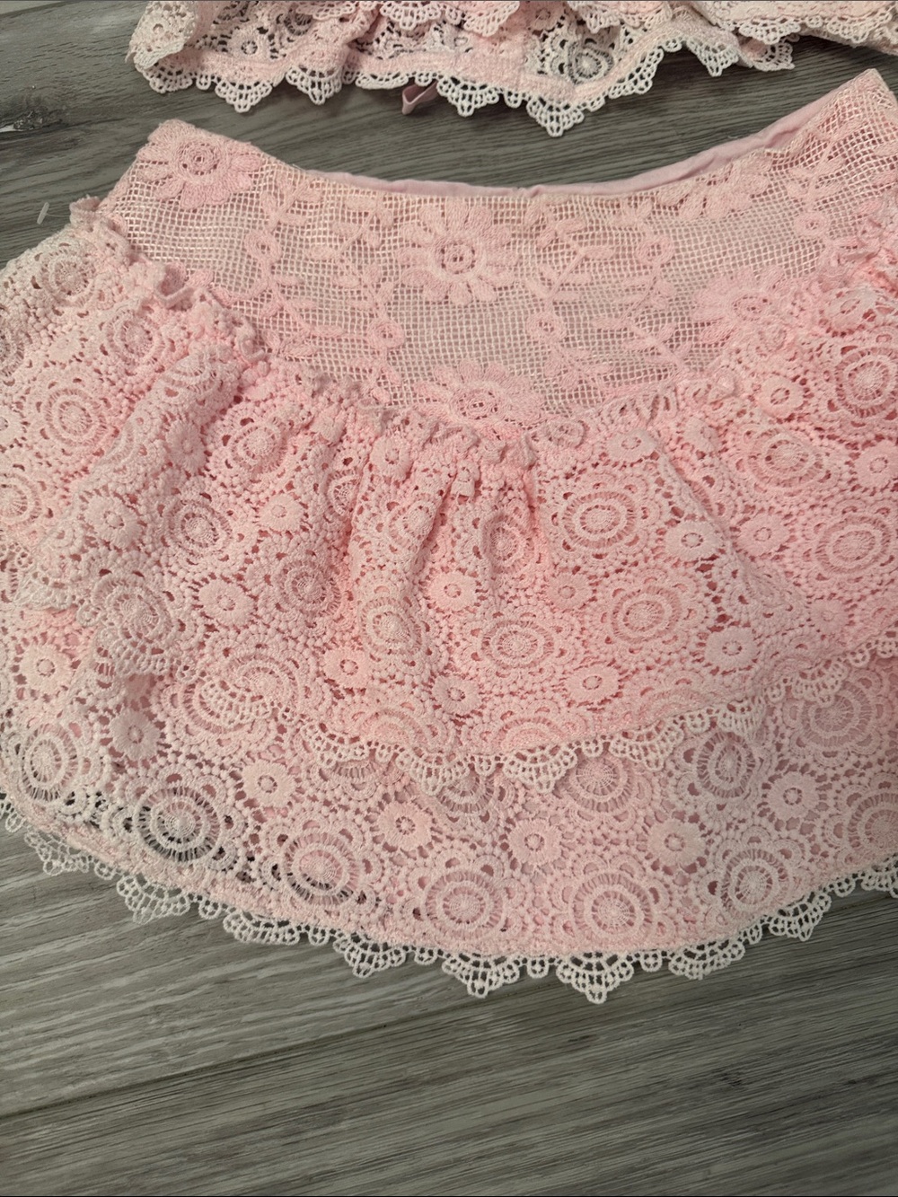 This pink crochet lace matching set - Picture 5 of 7